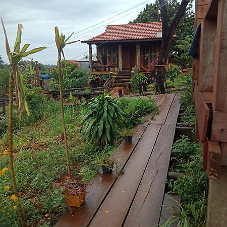 Happy Bungalow & Trekking Banlung Dış mekan fotoğraf