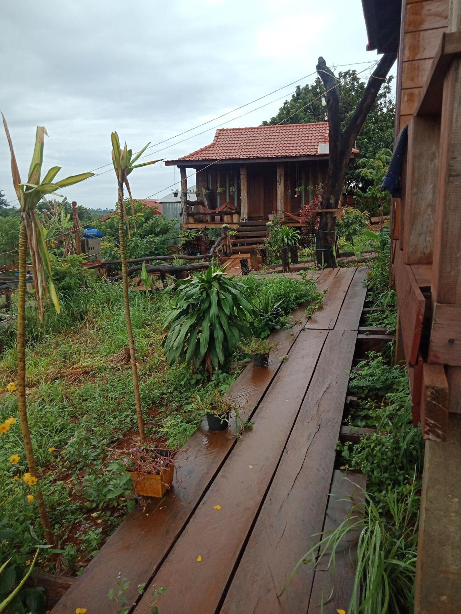 Happy Bungalow & Trekking Banlung Dış mekan fotoğraf